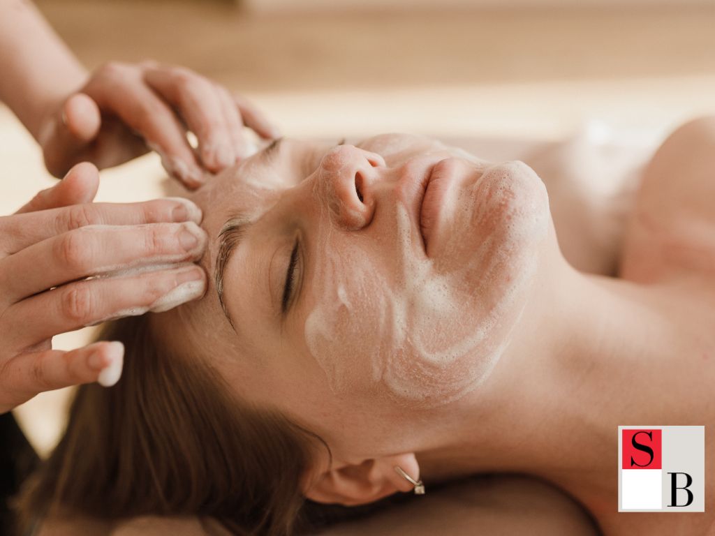 The Benefits of Monthly RF Facials for Singapore’s Professionals