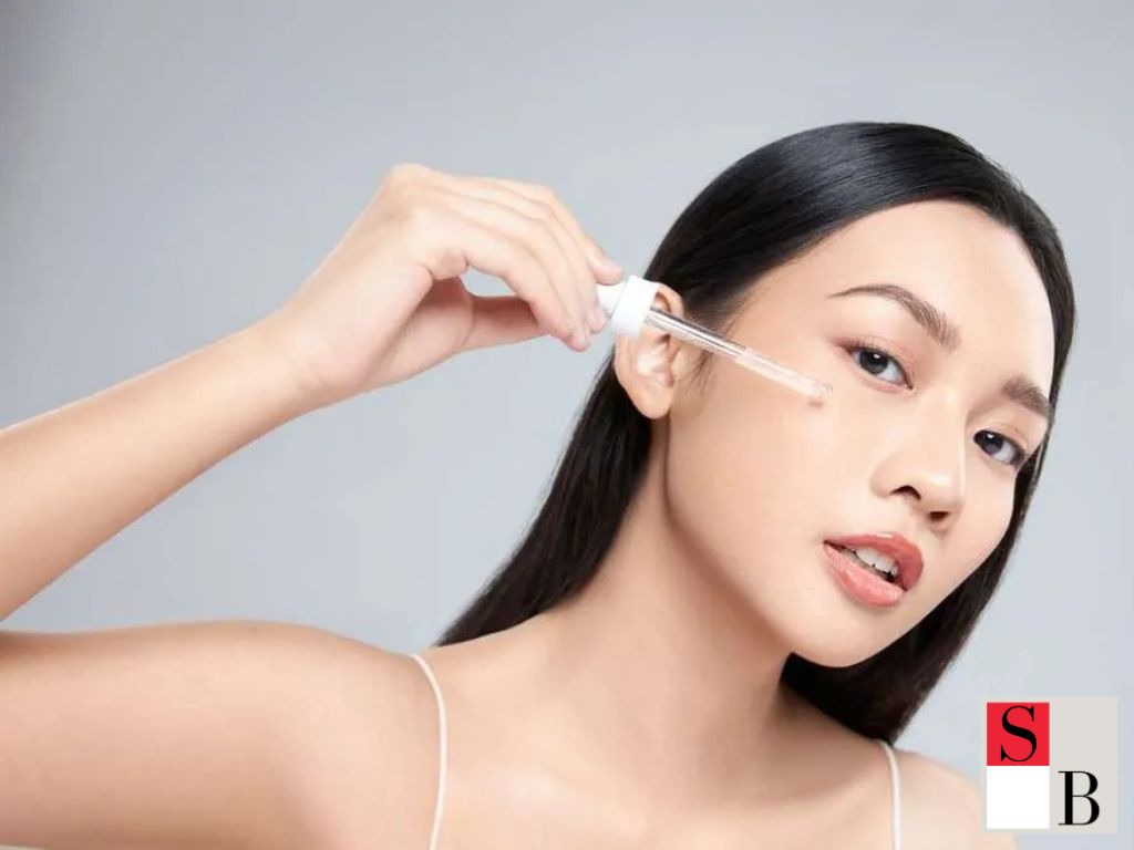 How to Use Bakuchiol in Your Daily Skincare Routine in Singapore