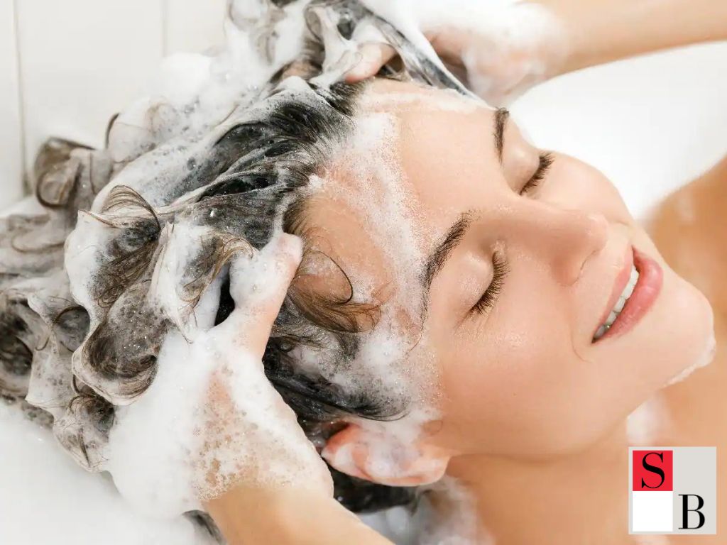 How to Start a Natural Hair Growth Routine in Singapore