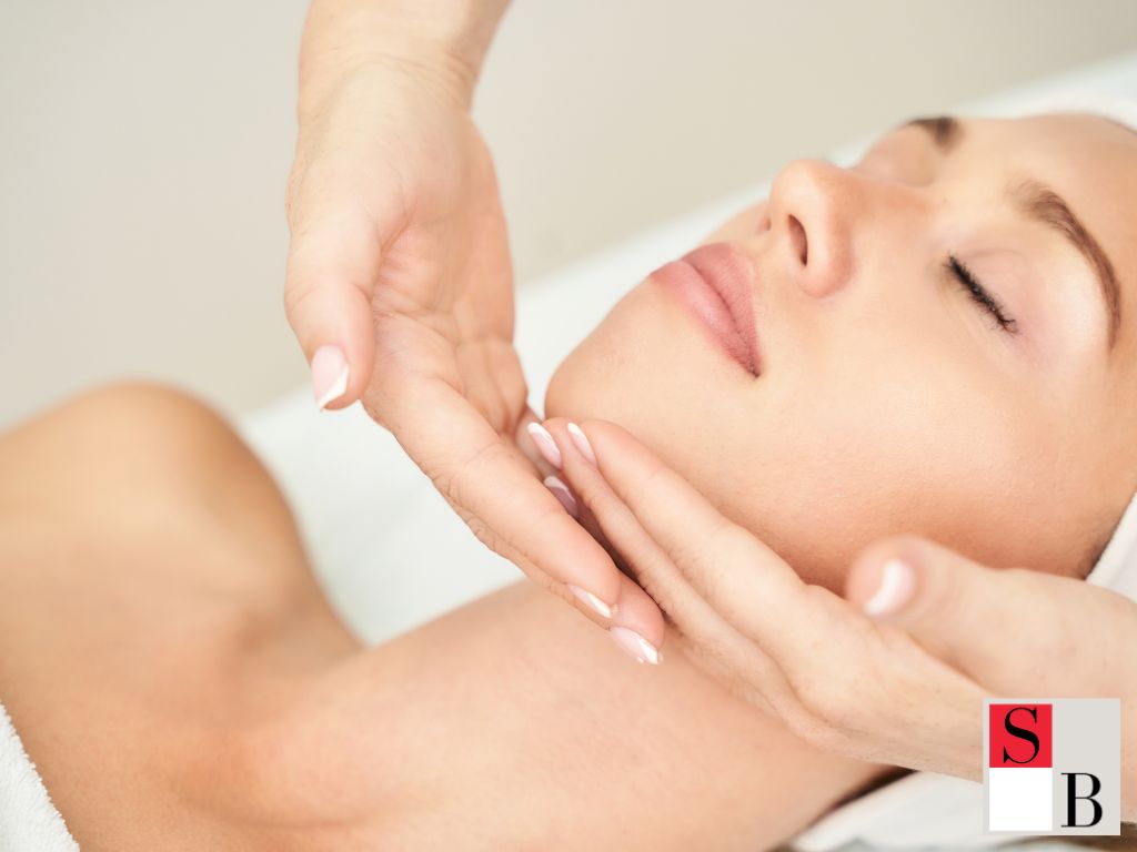 Red Light Therapy: The Modern Glow for Singapore’s Skin