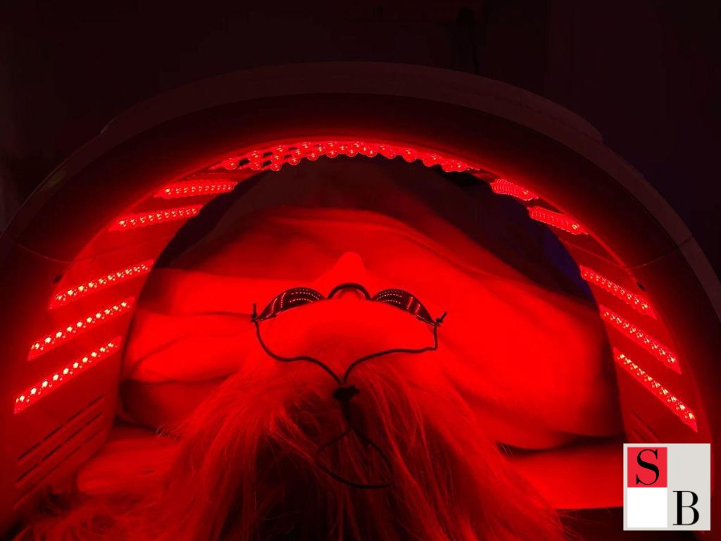 Key Benefits of Red Light Therapy for Singaporean Skin