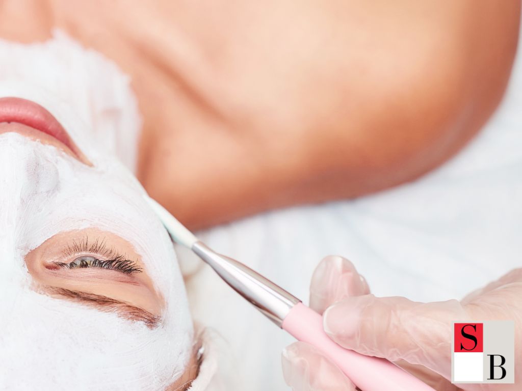 How Facials Help Combat Skin Aging in Singapore’s Climate