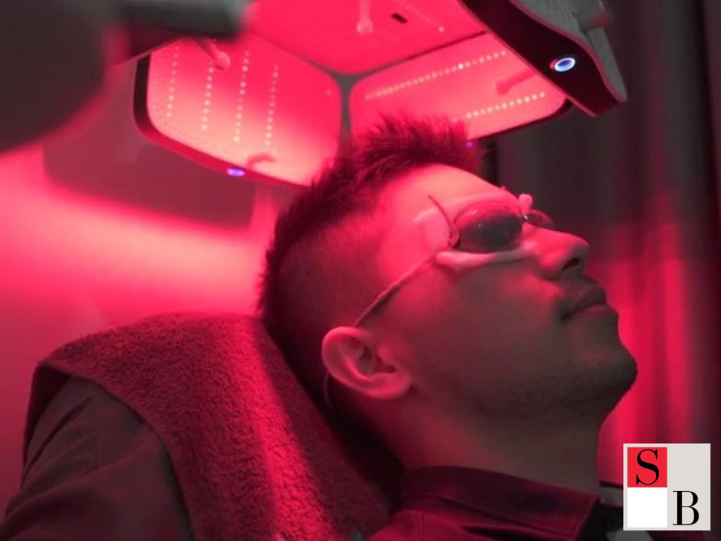 What Is Red Light Therapy for Hair Loss — And Why It’s Taking Over in Singapore