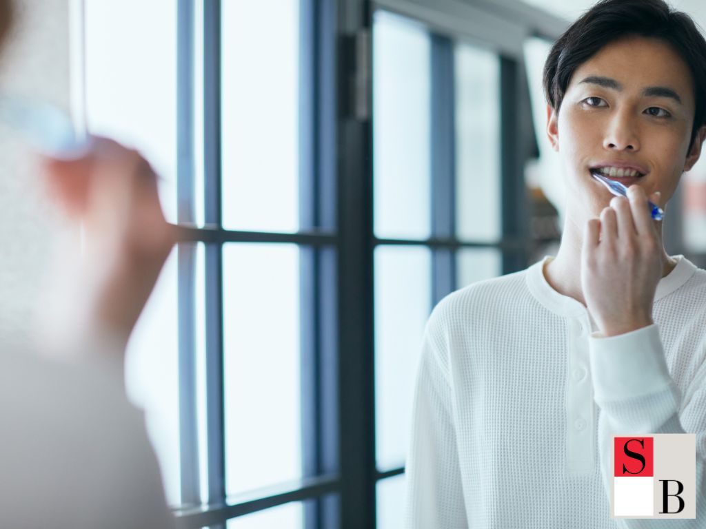 Benefits of DIY Teeth Whitening Kits for Singaporean Women