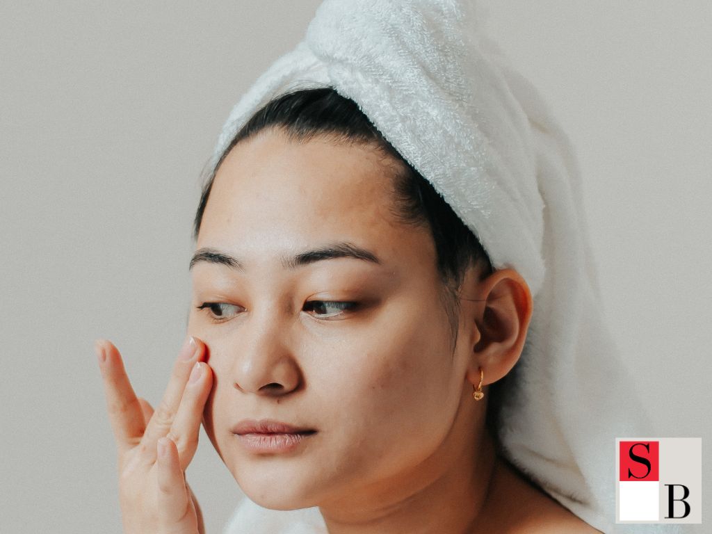 Benefits of a Customized Travel Skincare Kit for Singapore Women