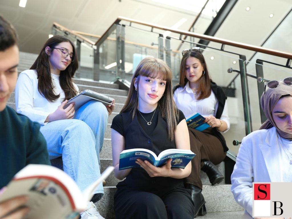 Why SMU Students Are Facing More Hair Loss Than Ever