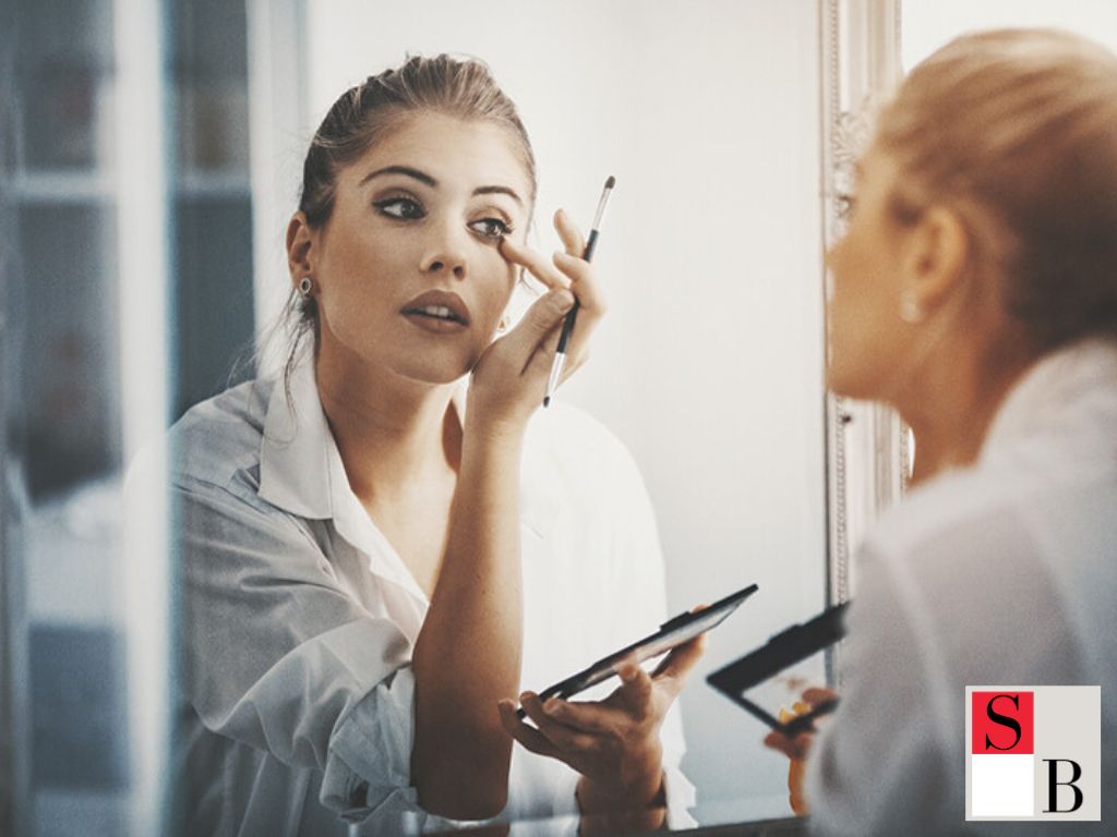 Practical Beauty Fixes Between Client Meetings in Raffles Place