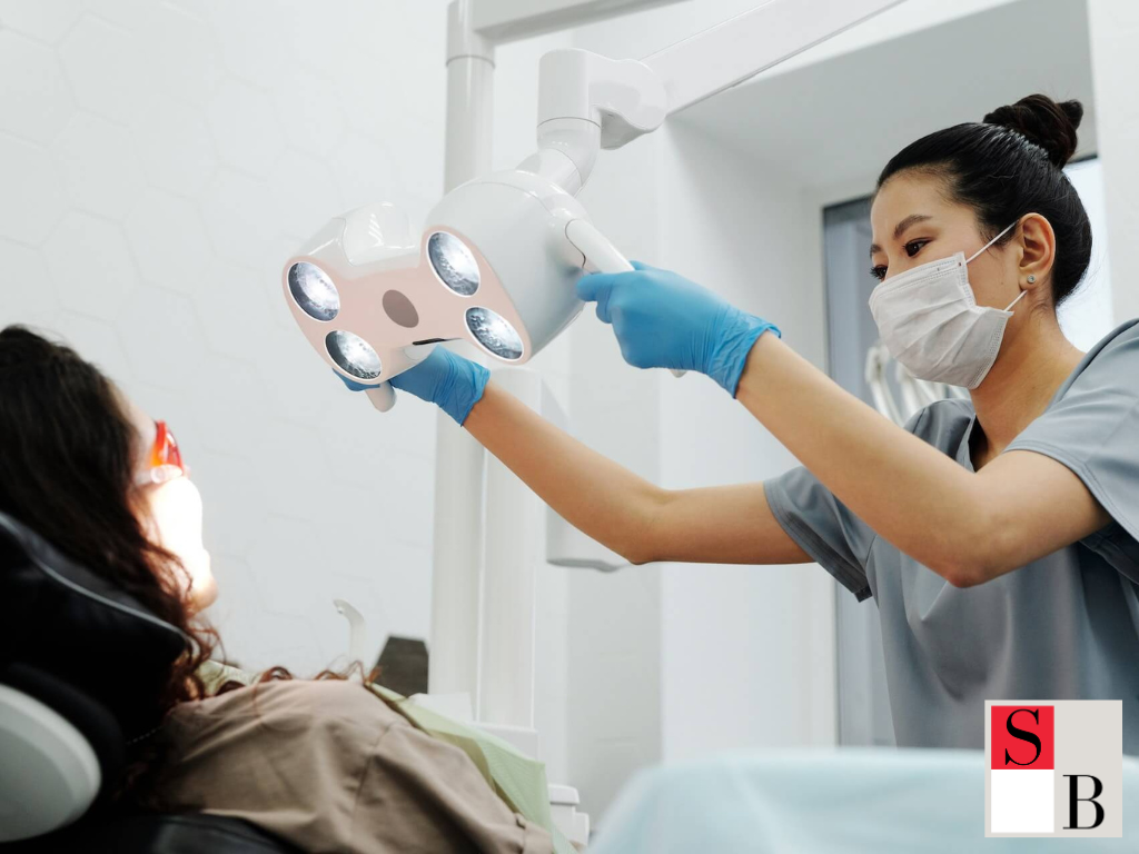 Professional Teeth Whitening vs. DIY Methods