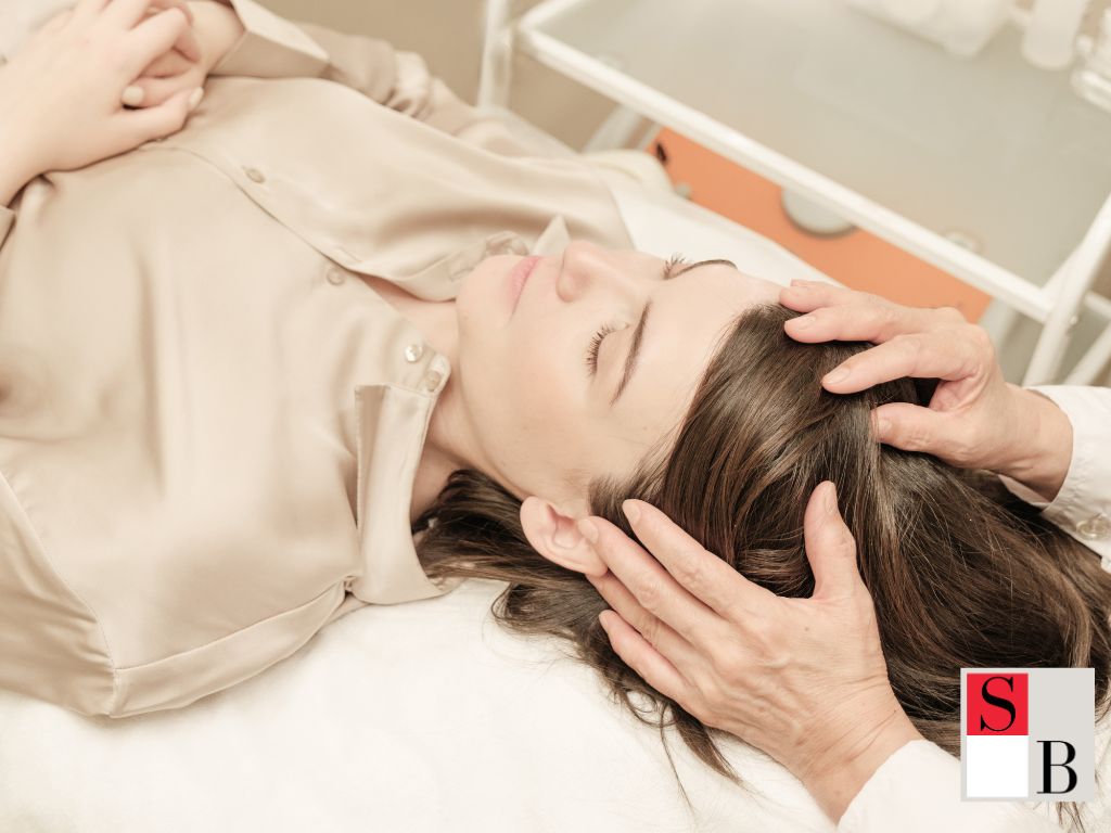 Supporting the Hair Regrowth Timeline in Singapore’s Busy Lifestyle